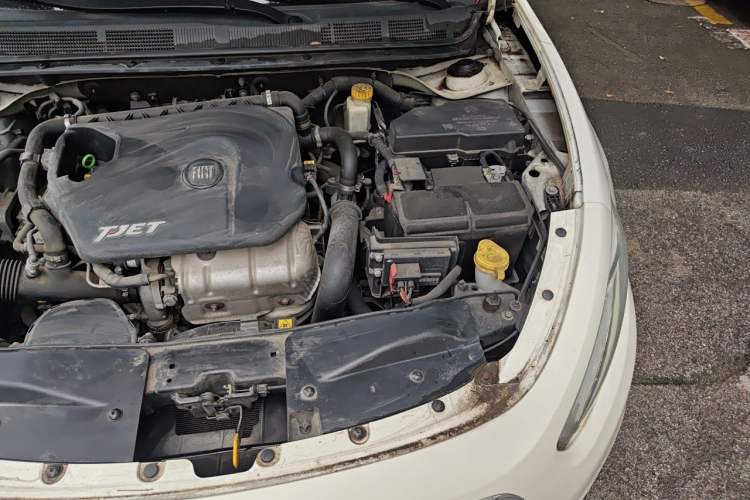 Used Fiat Viaggio 2012 1.4T Automatic Luxury Edition Engine Bay Left