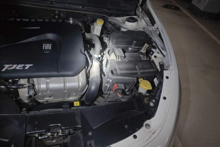 Used Fiat Viaggio 2012 1.4T Automatic Jingxiang Edition Engine Bay Left