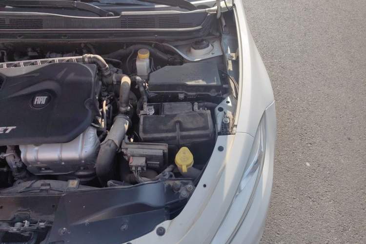 Used Fiat Viaggio 2012 1.4T Automatic Jingxiang Edition Engine Bay Left