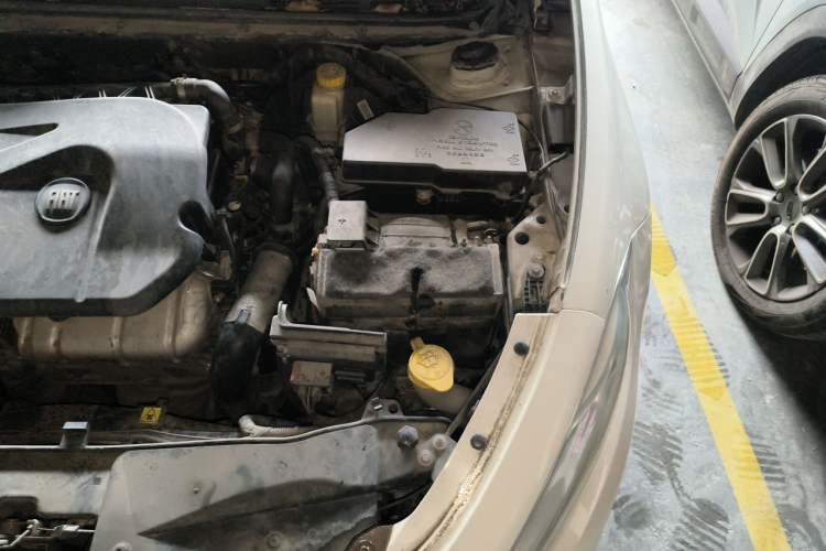 Used Fiat Viaggio 2012 1.4T Automatic Enjoyment Edition Engine Bay Left