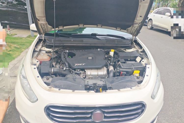 Used Fiat Viaggio 2012 1.4T Automatic Enjoyment Edition Engine Bay