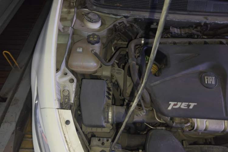 Used Fiat Viaggio 2012 1.4T Automatic Jingxiang Edition Engine Bay Right