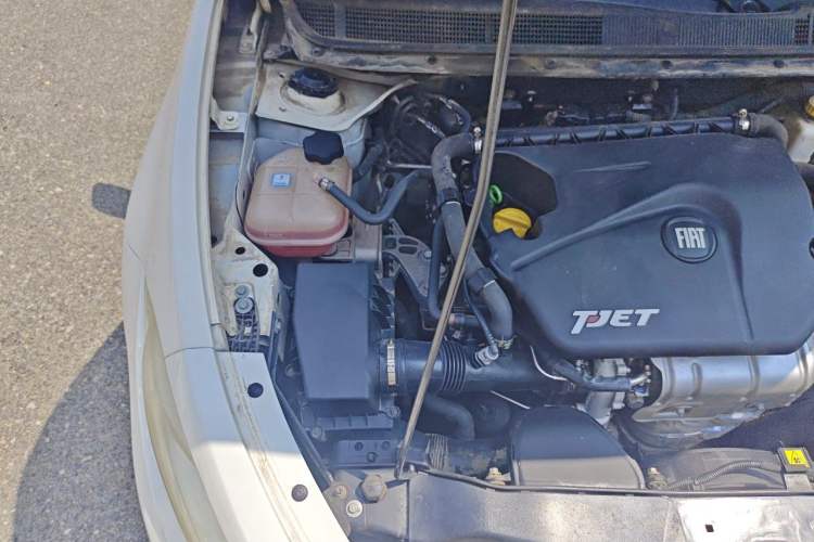 Used Fiat Viaggio 2012 1.4T Automatic Jingxiang Edition Engine Bay Right