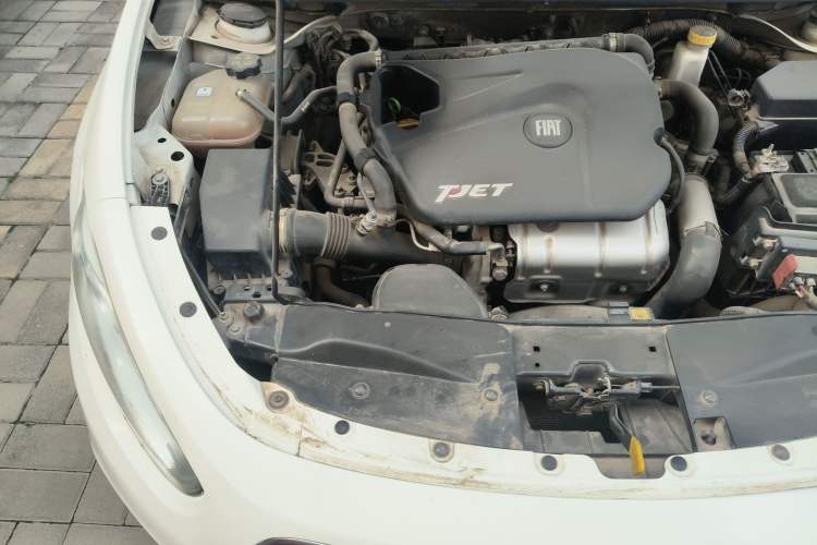 Used Fiat Viaggio 2012 1.4T Automatic Luxury Edition Engine Bay Right