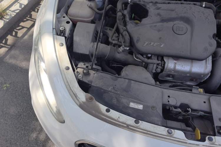 Used Fiat Viaggio 2012 1.4T Manual Enjoyment Edition Engine Bay Right