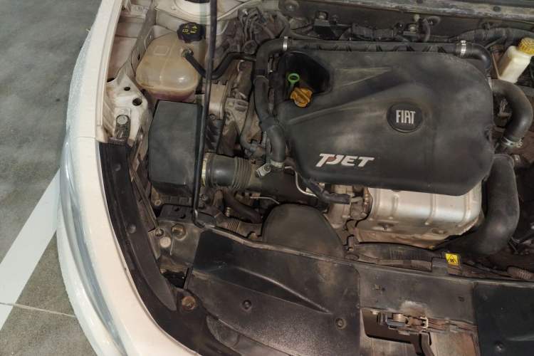Used Fiat Viaggio 2012 1.4T Automatic Jingxiang Edition Engine Bay Right