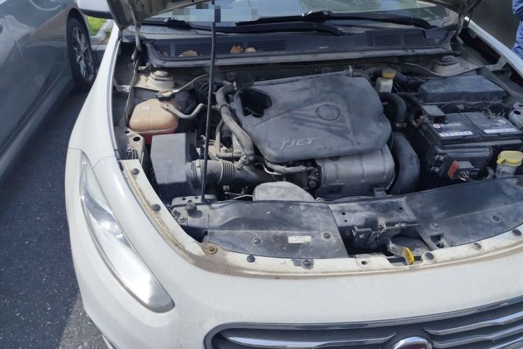 Used Fiat Viaggio 2012 1.4T Automatic Enjoyment Edition Engine Bay Right
