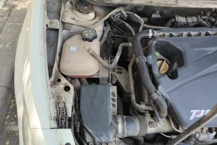 Used Fiat Viaggio 2012 1.4T Automatic Jingxiang Edition Engine Bay Right