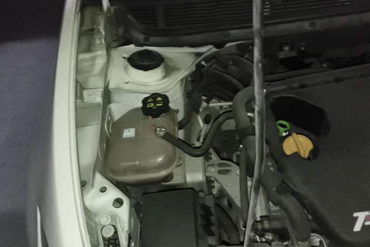 Used Fiat Viaggio 2012 1.4T Automatic Jingxiang Edition Engine Bay Right