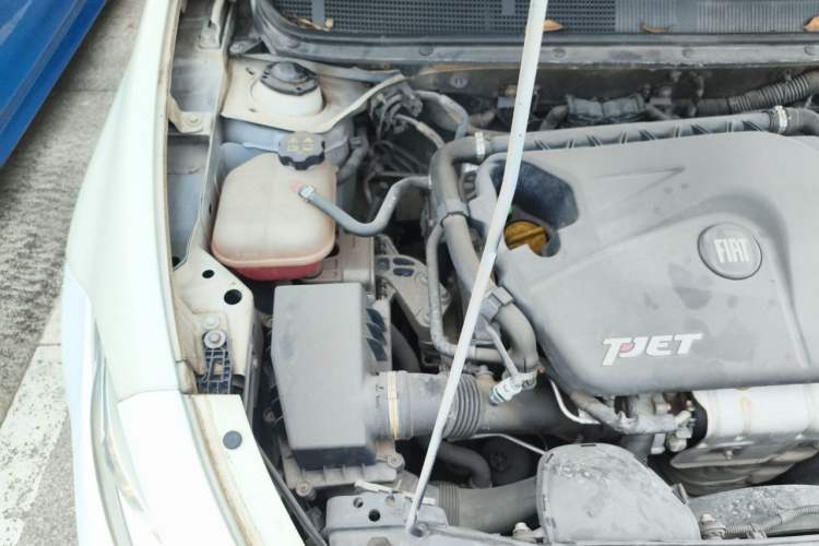 Used Fiat Viaggio 2012 1.4T Automatic Jingxiang Edition Engine Bay Right