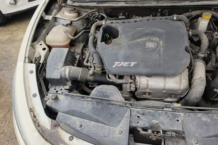 Used Fiat Viaggio 2012 1.4T Automatic Jingxiang Edition Engine Bay Right