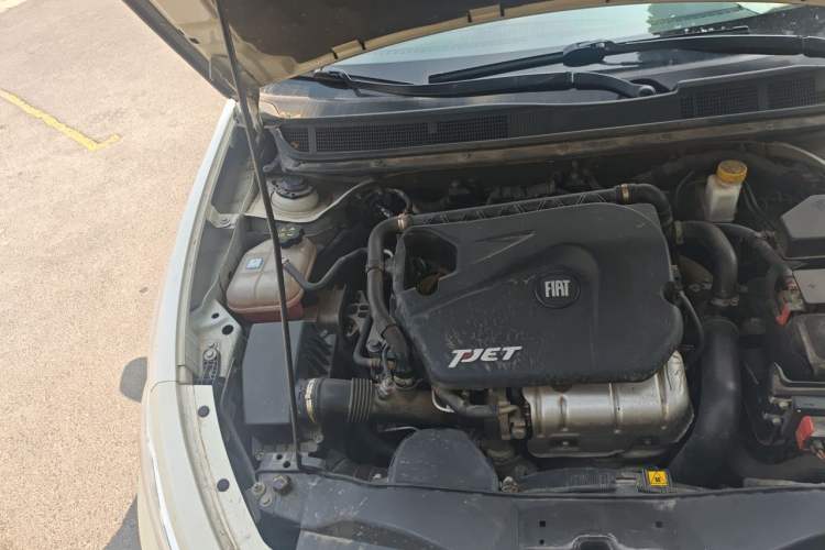 Used Fiat Viaggio 2012 1.4T Automatic Jingxiang Edition Engine Bay Right