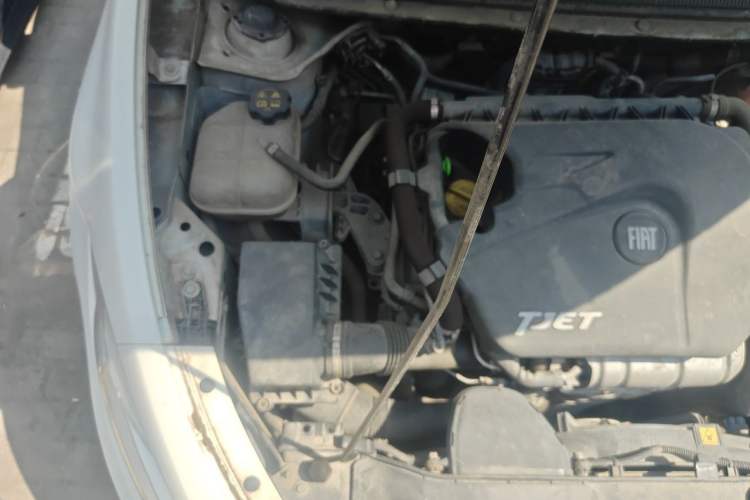 Used Fiat Viaggio 2012 1.4T Automatic Jingxiang Edition Engine Bay Right