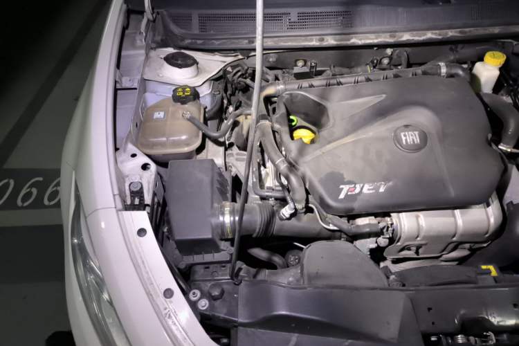 Used Fiat Viaggio 2012 1.4T Automatic Jingxiang Edition Engine Bay Right