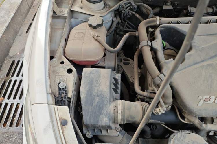 Used Fiat Viaggio 2012 1.4T Automatic Jingxiang Edition Engine Bay Right
