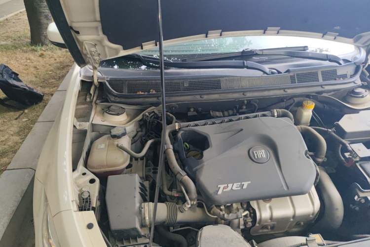 Used Fiat Viaggio 2012 1.4T Automatic Jingxiang Edition Engine Bay Right