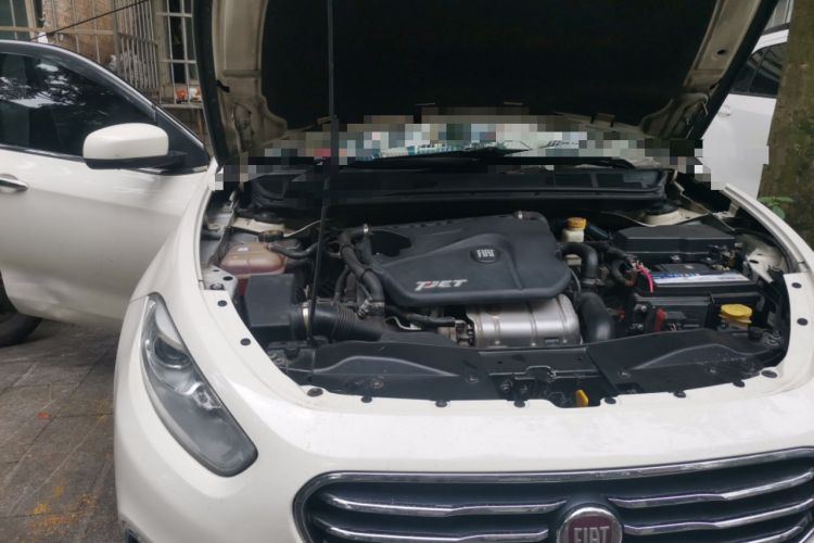 Used Fiat Viaggio 2012 1.4T Automatic Luxury Edition Engine Bay Right