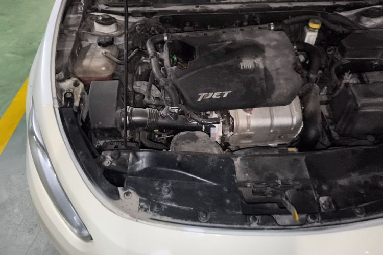 Used Fiat Viaggio 2012 1.4T Manual Enjoyment Edition Engine Bay Right