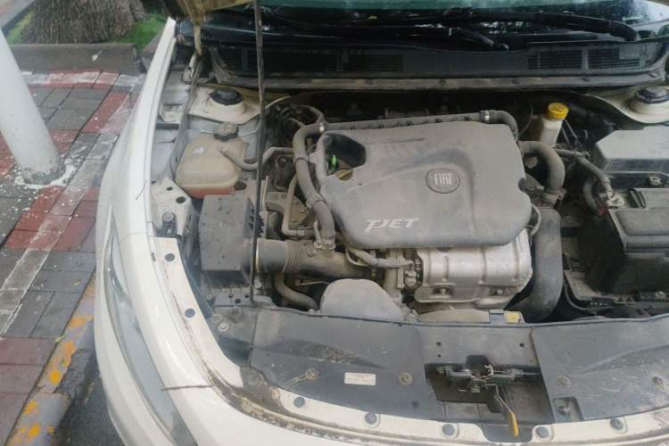 Used Fiat Viaggio 2012 1.4T Manual Enjoyment Edition Engine Bay Right