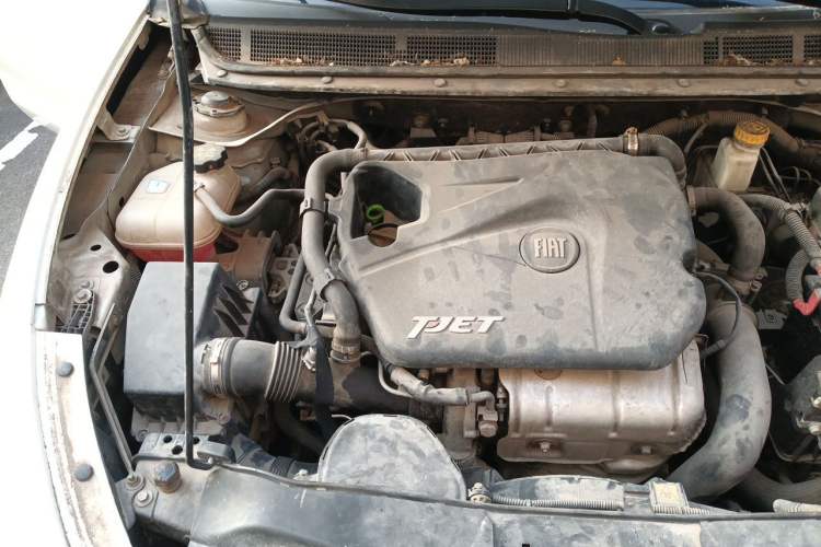 Used Fiat Viaggio 2012 1.4T Automatic Jingxiang Edition Engine Bay Right