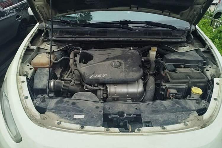 Used Fiat Viaggio 2012 1.4T Automatic Jingxiang Edition Engine Bay