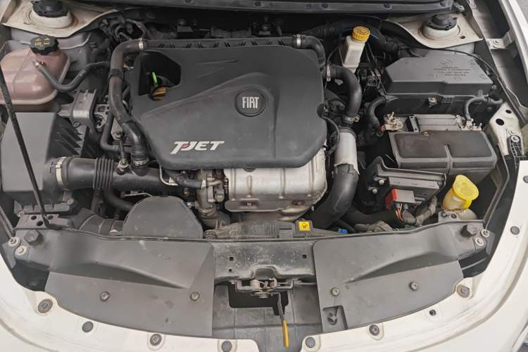Used Fiat Viaggio 2012 1.4T Automatic Jingxiang Edition Engine Bay