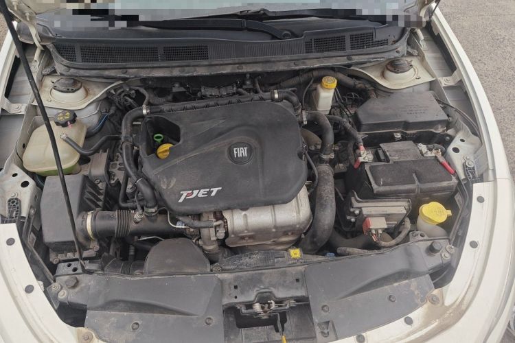 Used Fiat Viaggio 2012 1.4T Automatic Enjoyment Edition Engine Bay