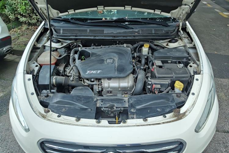 Used Fiat Viaggio 2012 1.4T Automatic Luxury Edition Engine Bay