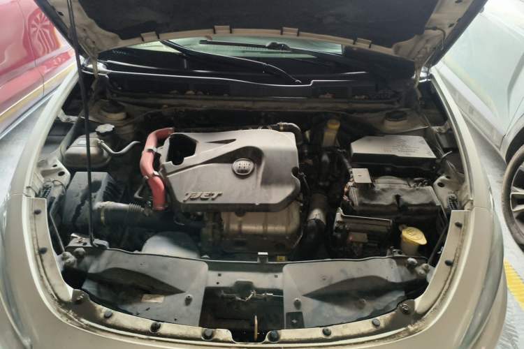 Used Fiat Viaggio 2012 1.4T Automatic Enjoyment Edition Engine Bay
