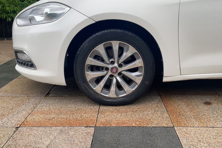 Used Fiat Viaggio 2012 1.4T Automatic Jingxiang Edition Exterior 2