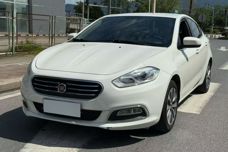 Used Fiat Viaggio 2012 1.4T Automatic Enjoyment Edition Exterior 8