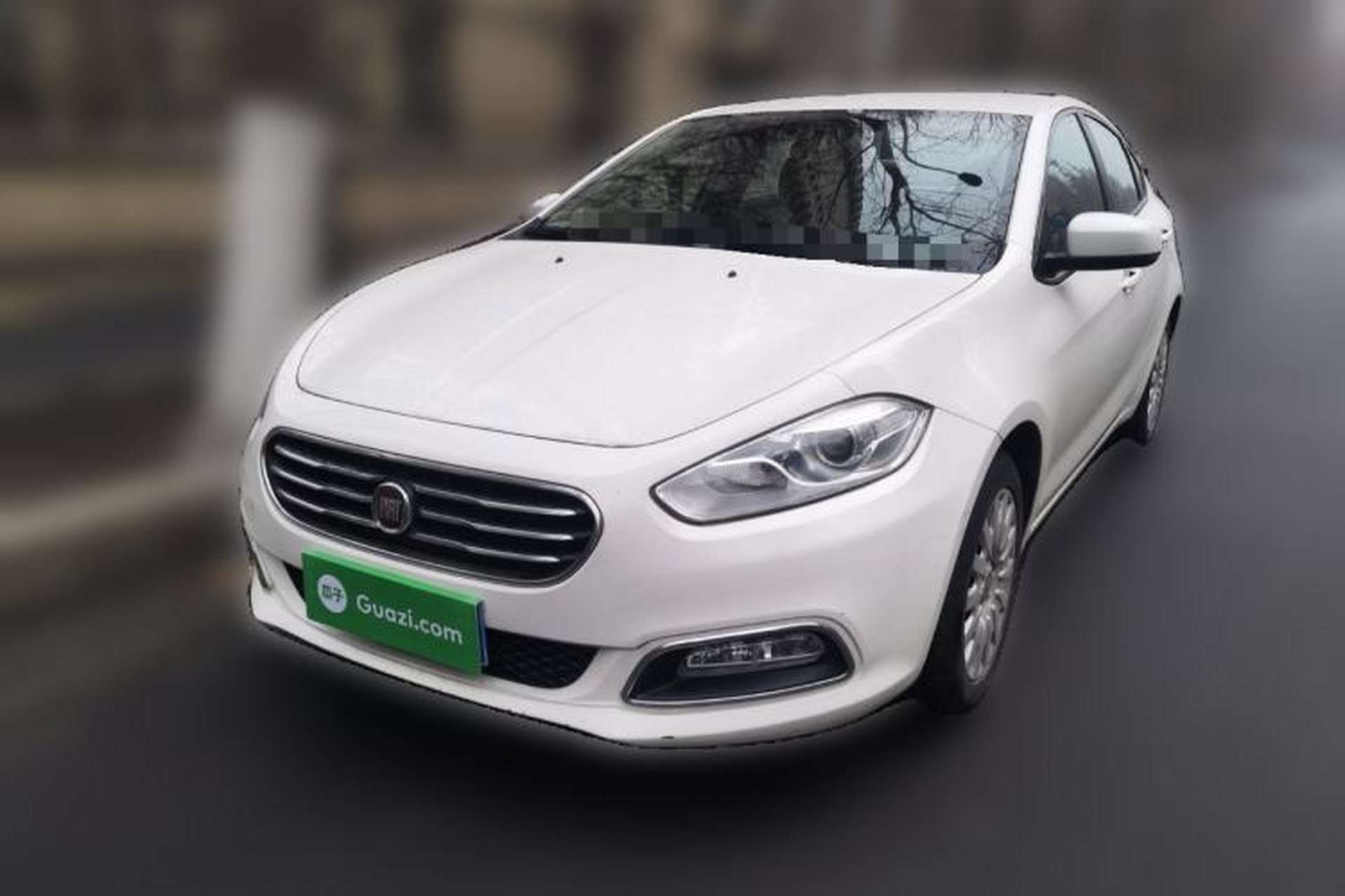 Used Fiat Viaggio 2012 1.4T Manual Enjoyment Edition Front Left 45 Deg
