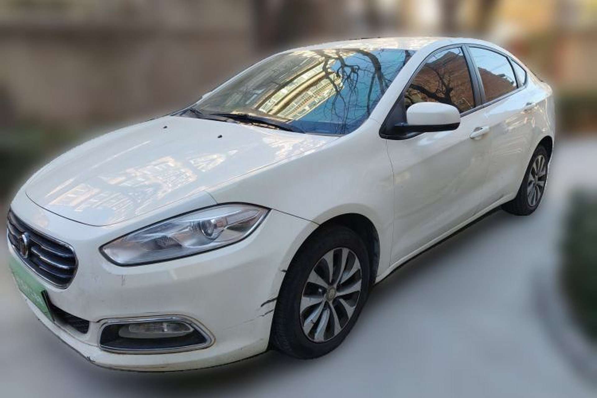 Used Fiat Viaggio 2012 1.4T Manual Enjoyment Edition Front Left 45 Deg