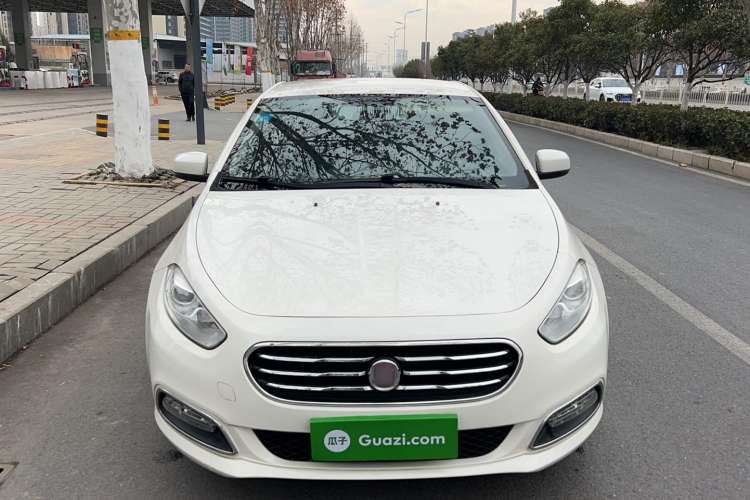 Used Fiat Viaggio 2012 1.4T Manual Enjoyment Edition Front