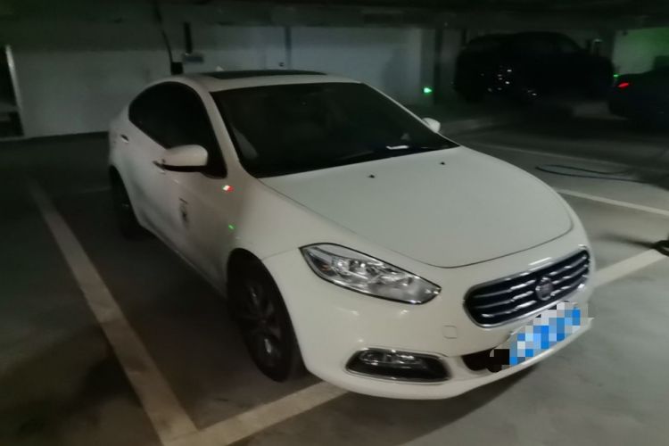 Used Fiat Viaggio 2012 1.4T Automatic Jingxiang Edition Front Right 45 Deg