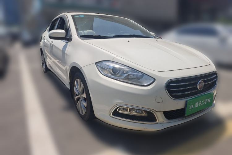 Used Fiat Viaggio 2012 1.4T Automatic Enjoyment Edition Front Right 45 Deg