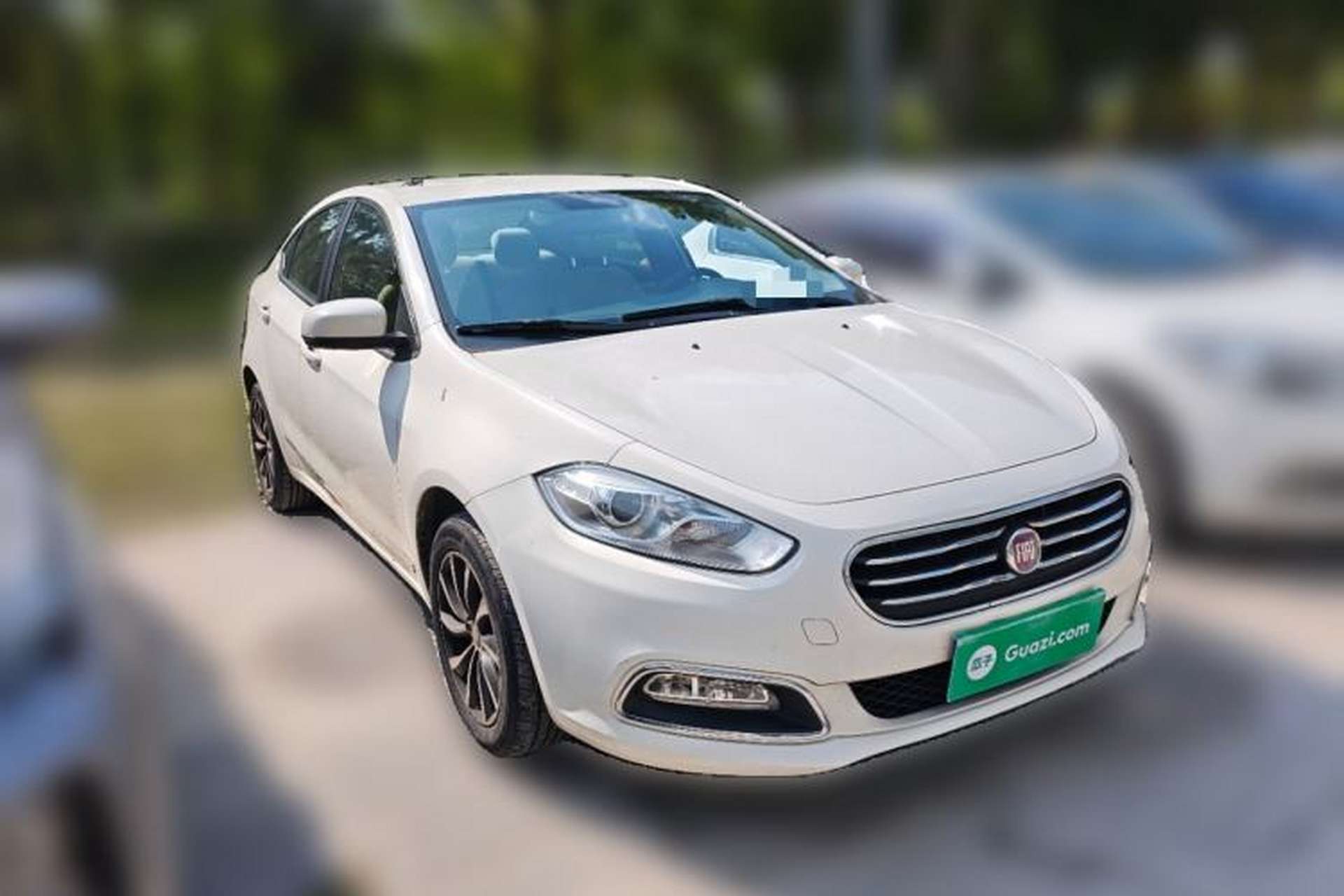 Used Fiat Viaggio 2012 1.4T Manual Enjoyment Edition Front Right 45 Deg