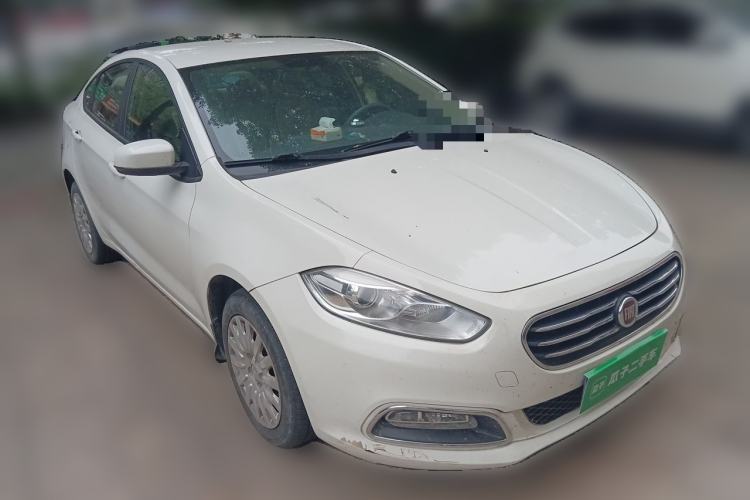 Used Fiat Viaggio 2012 1.4T Automatic Enjoyment Edition Front Right 45 Deg