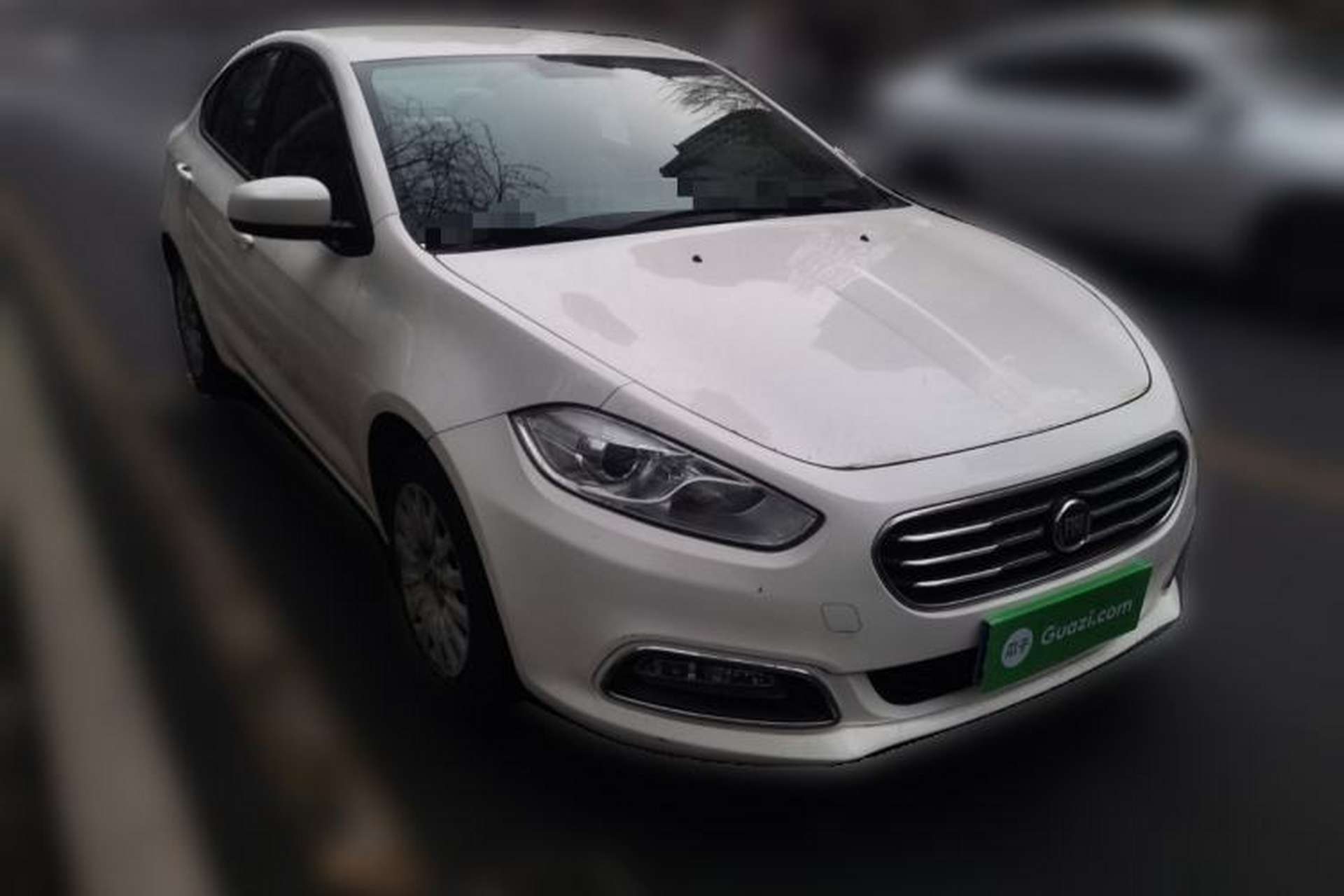 Used Fiat Viaggio 2012 1.4T Manual Enjoyment Edition Front Right 45 Deg