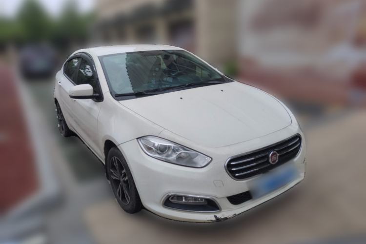 Used Fiat Viaggio 2012 1.4T Automatic Enjoyment Edition Front Right 45 Deg