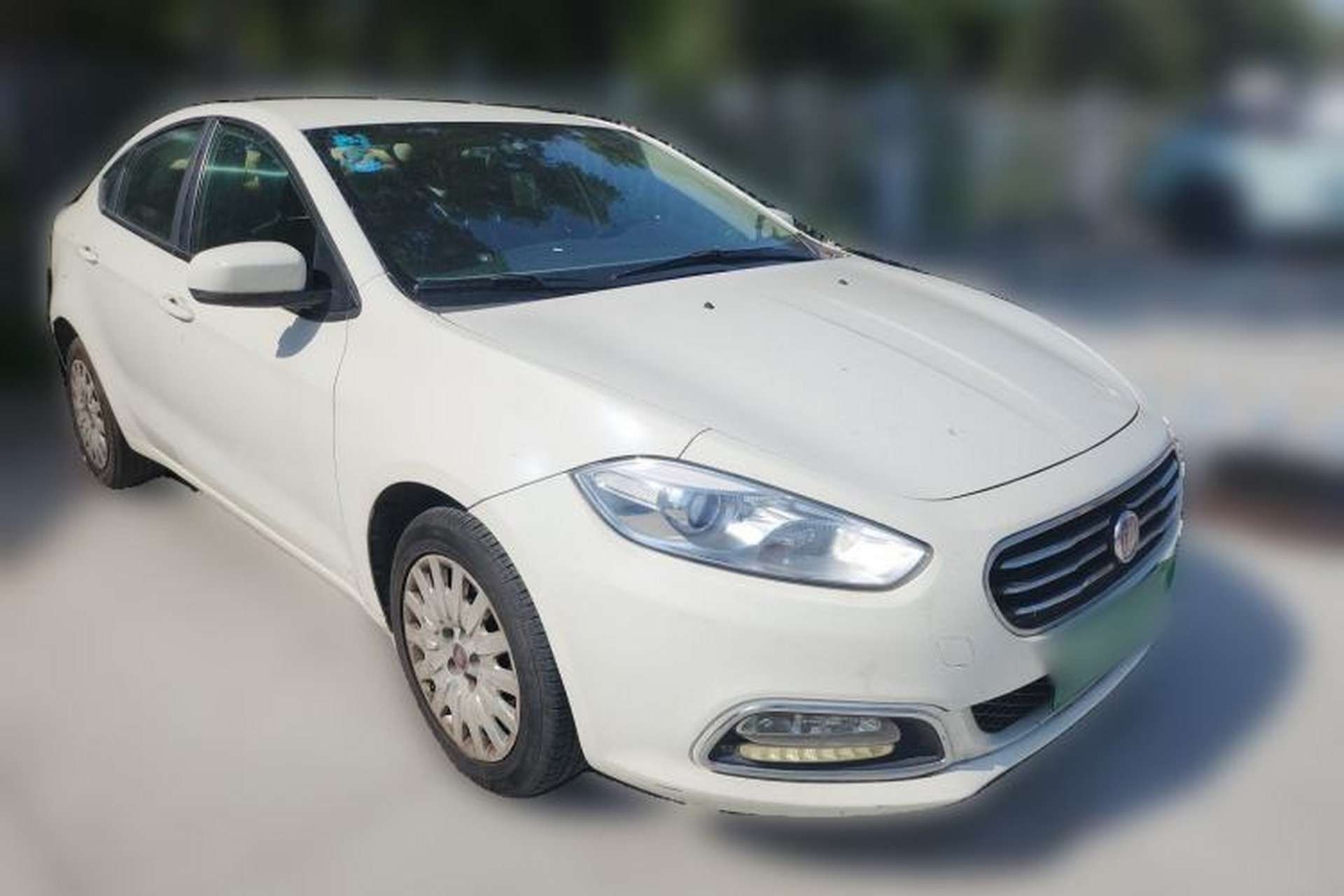 Used Fiat Viaggio 2012 1.4T Manual Enjoyment Edition Front Right 45 Deg
