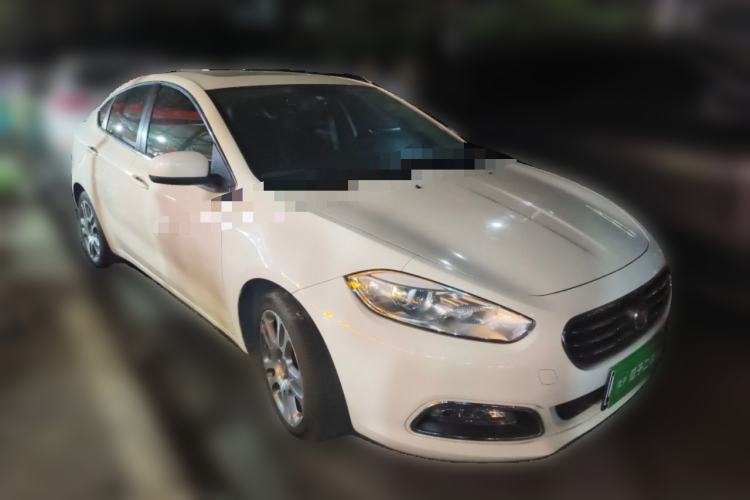 Used Fiat Viaggio 2012 1.4T Automatic Luxury Edition Front Right 45 Deg