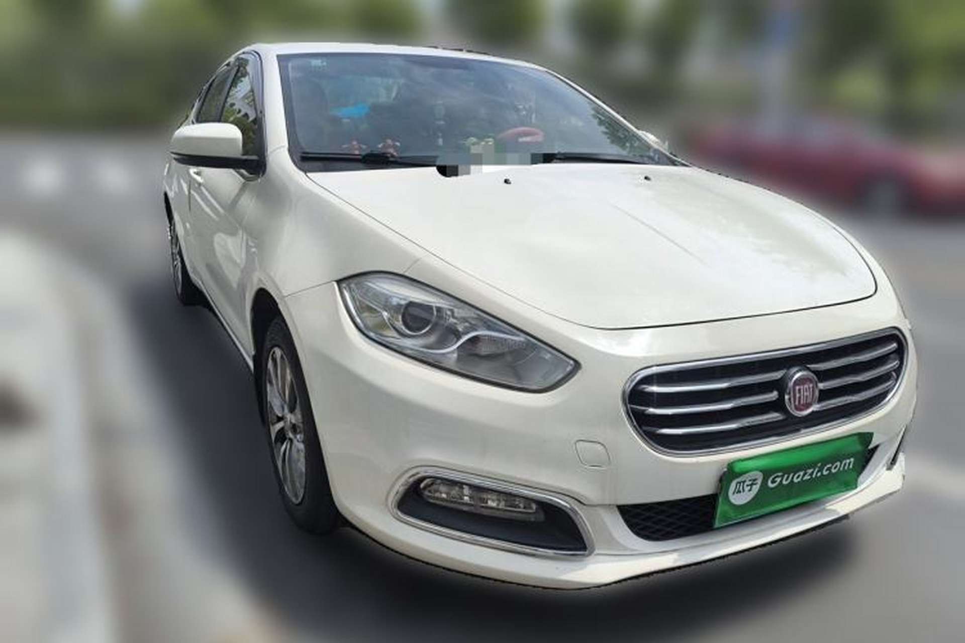 Used Fiat Viaggio 2012 1.4T Automatic Enjoyment Edition Front Right 45 Deg