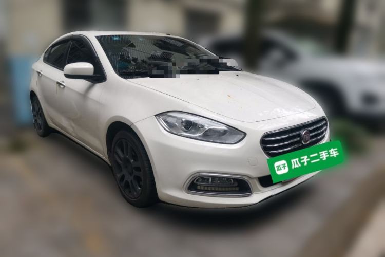 Used Fiat Viaggio 2012 1.4T Automatic Luxury Edition Front Right 45 Deg