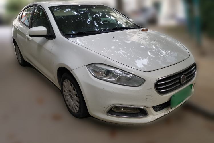 Used Fiat Viaggio 2012 1.4T Automatic Enjoyment Edition Front Right 45 Deg