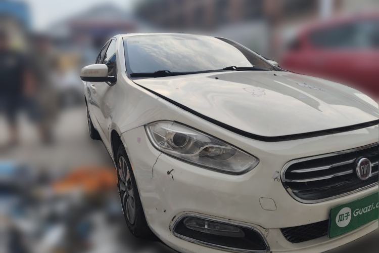 Used Fiat Viaggio 2012 1.4T Automatic Enjoyment Edition Front Right 45 Deg