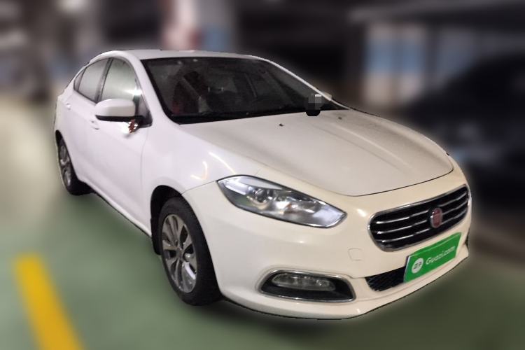 Used Fiat Viaggio 2012 1.4T Manual Enjoyment Edition Front Right 45 Deg