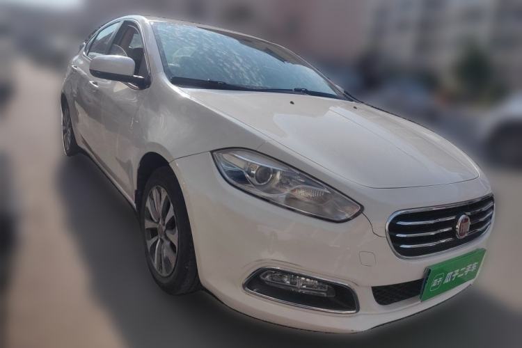 Used Fiat Viaggio 2012 1.4T Automatic Jingxiang Edition Front Right 45 Deg