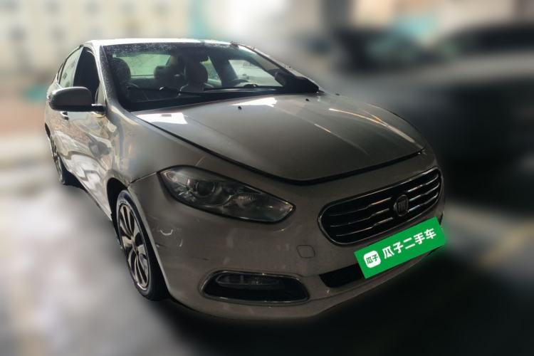 Used Fiat Viaggio 2012 1.4T Automatic Enjoyment Edition Front Right 45 Deg