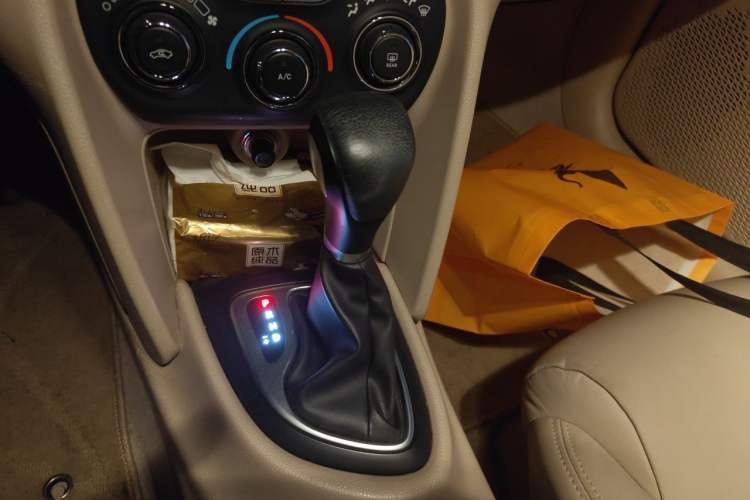Used Fiat Viaggio 2012 1.4T Automatic Jingxiang Edition Gear Lever